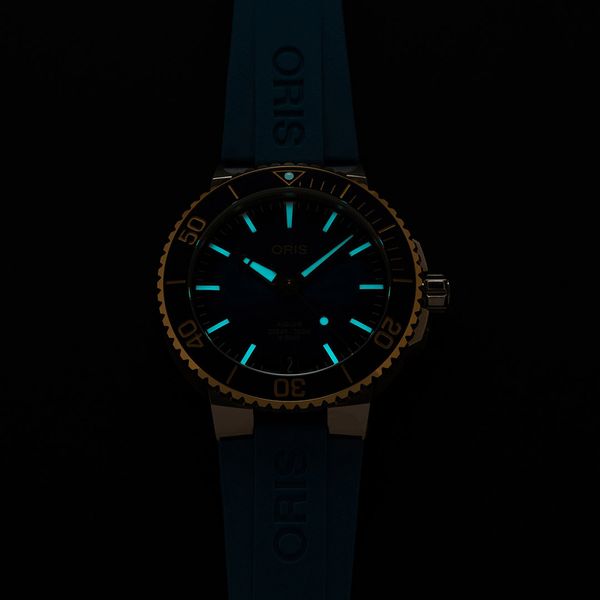 Oris Aquis Cal 400 Blue Gold Strap Watch Peter Jackson