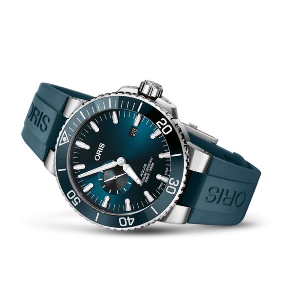 Oris aquis blue hot sale rubber strap