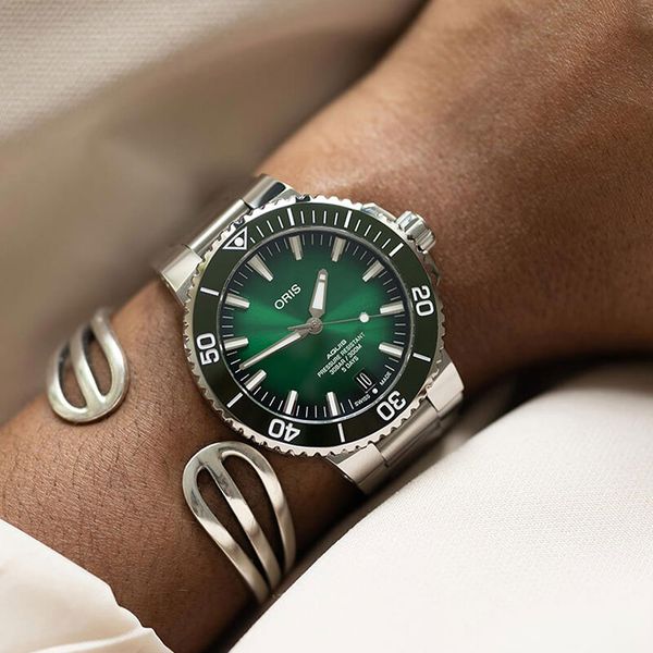 Oris Aquis 43.50mm Green Dial Automatic Bracelet Watch Peter Jackson