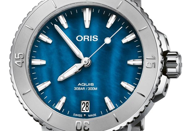 Oris aquis shop date 36mm